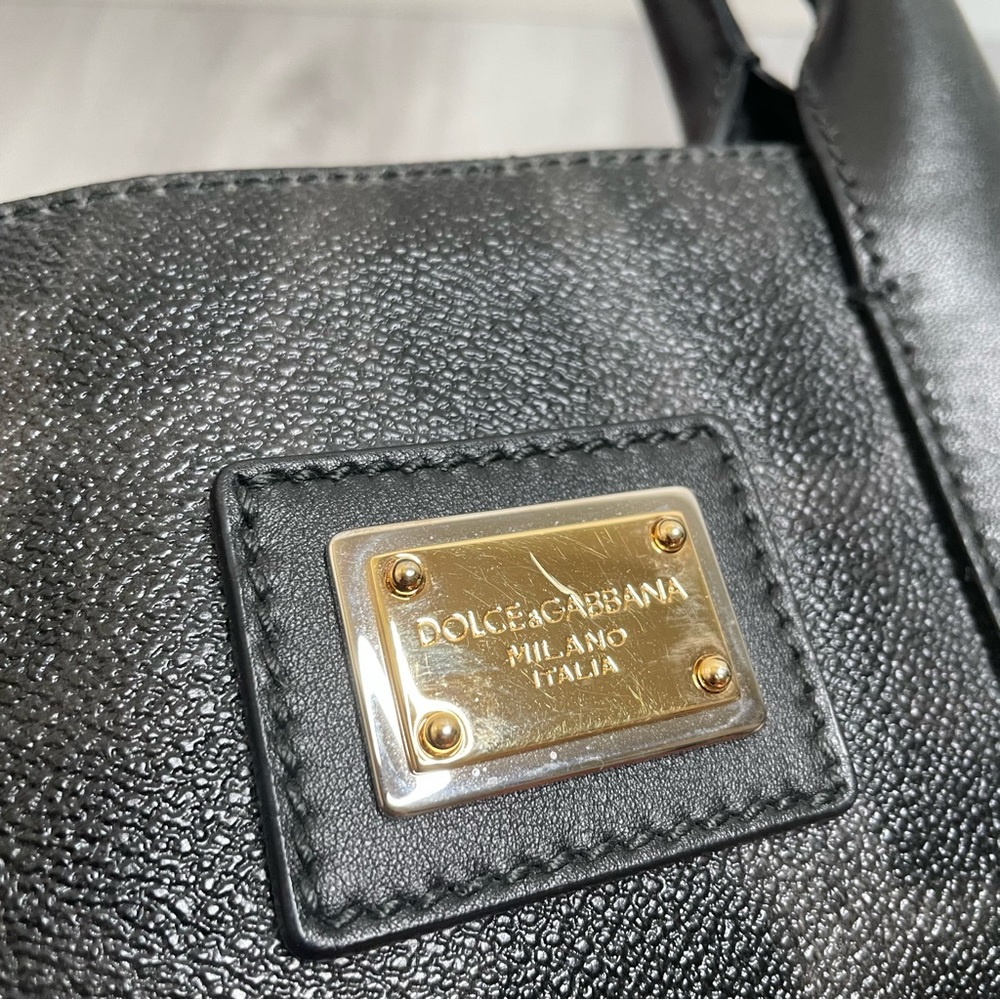 Dolce & Gabbana Black Elegant Tote - Picture 6 of 7